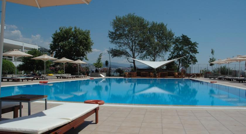 Lucy Beach Hotel