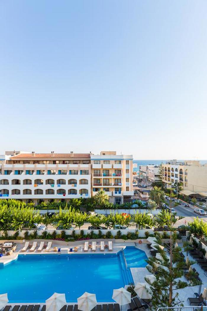 Theartemis Palace