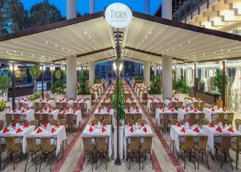 Dobedan World Palace Hotel (Ex Brand Alva Donna Hotels ) 