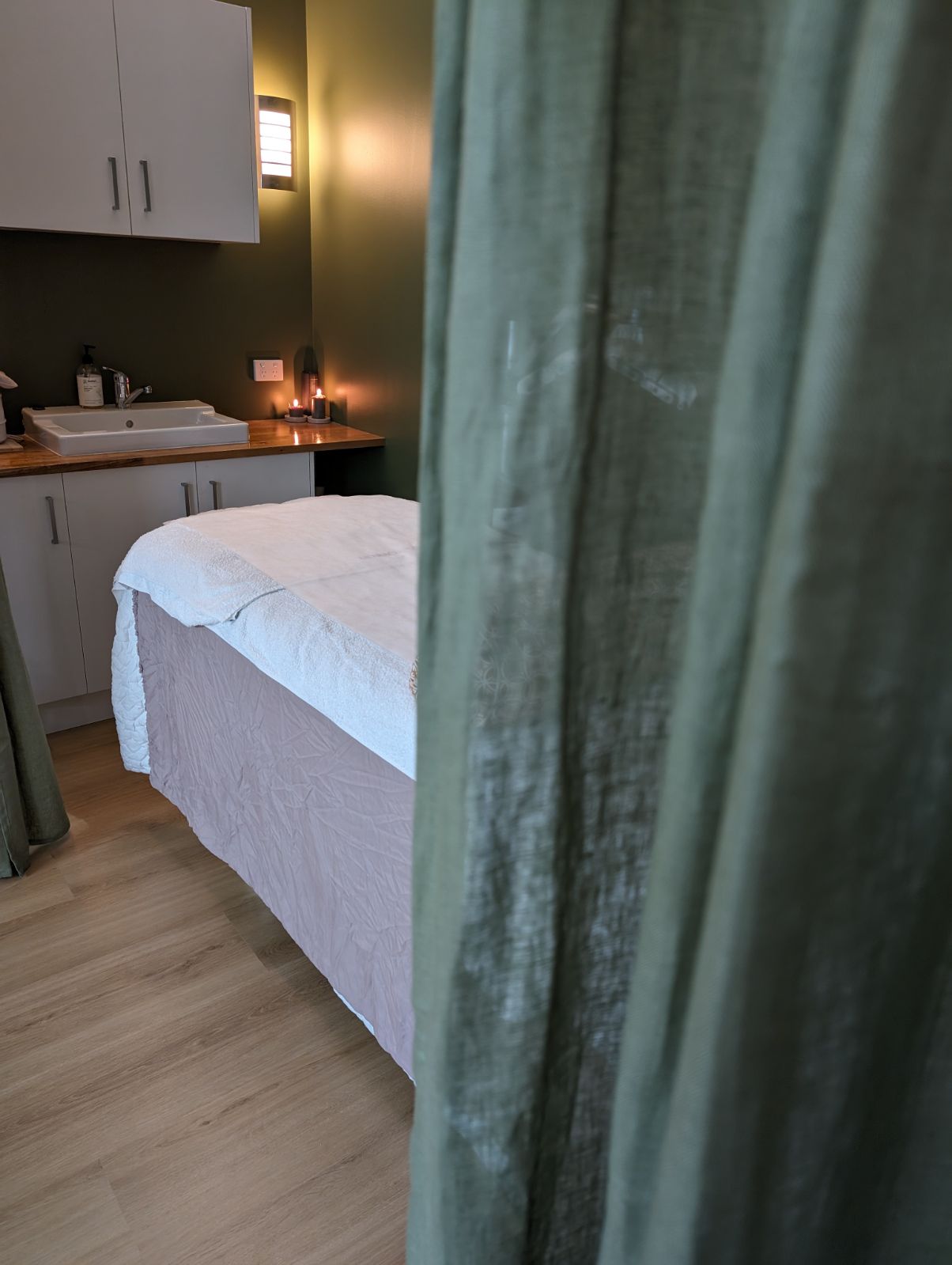 Immerse yourself in serenity with our exquisite treatment room at Skinn. Experience tranquility and relaxation in our beautifully designed treatment space, setting the perfect ambiance for our rejuvenating treatments.