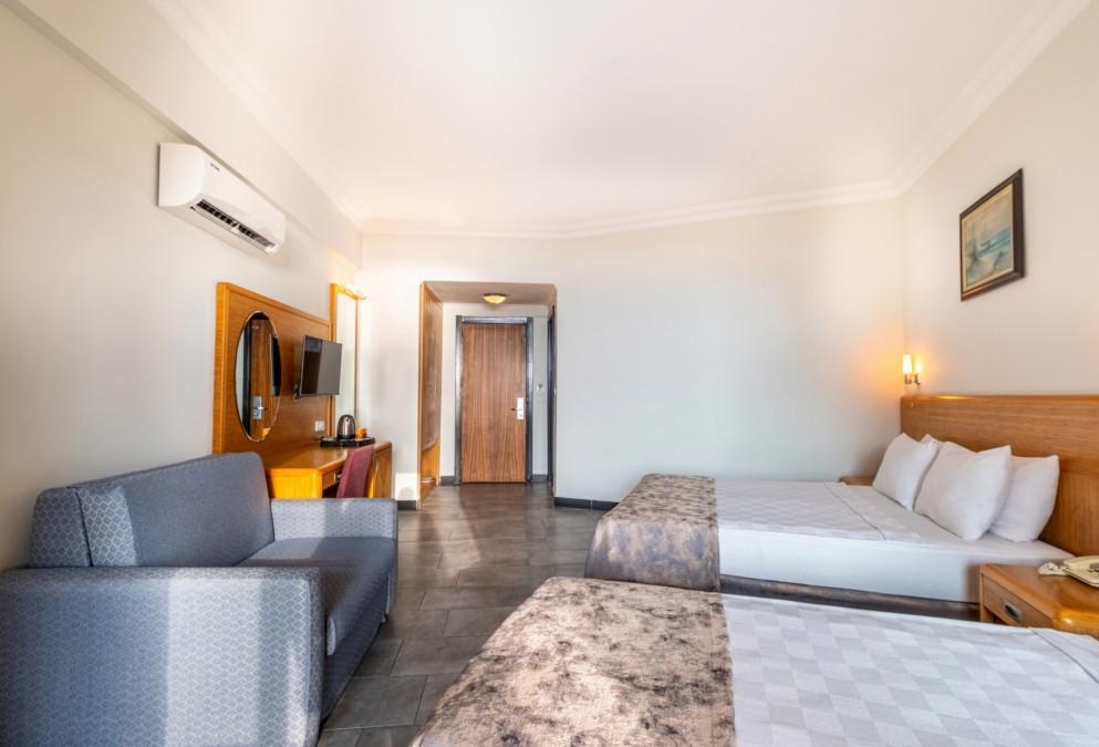 Senza Grand Santana Hotel