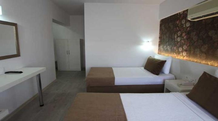 Hotel Myra