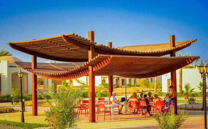 Hotel Amarina Queen Resort and Park