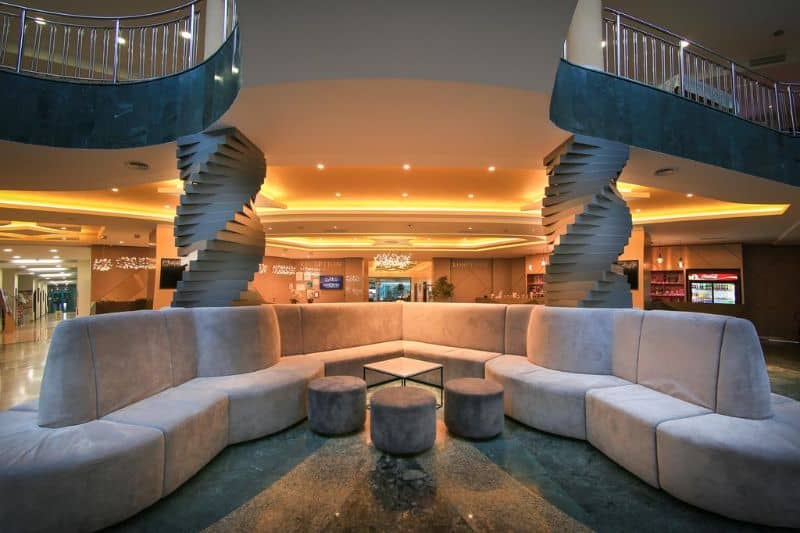 Hotel Marina Grand Beach