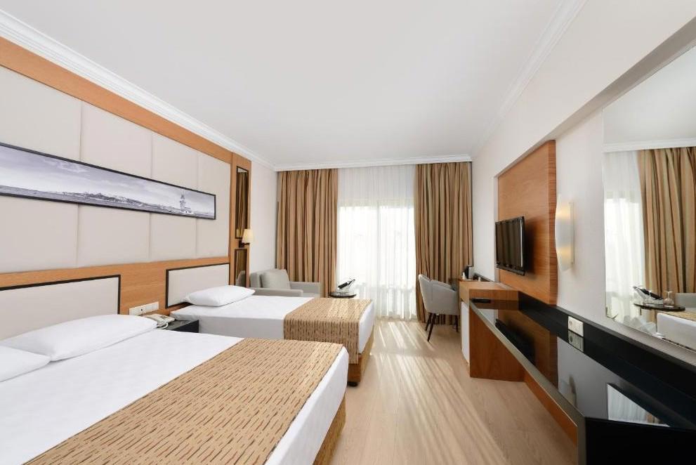 Aydinbey Famous Resort