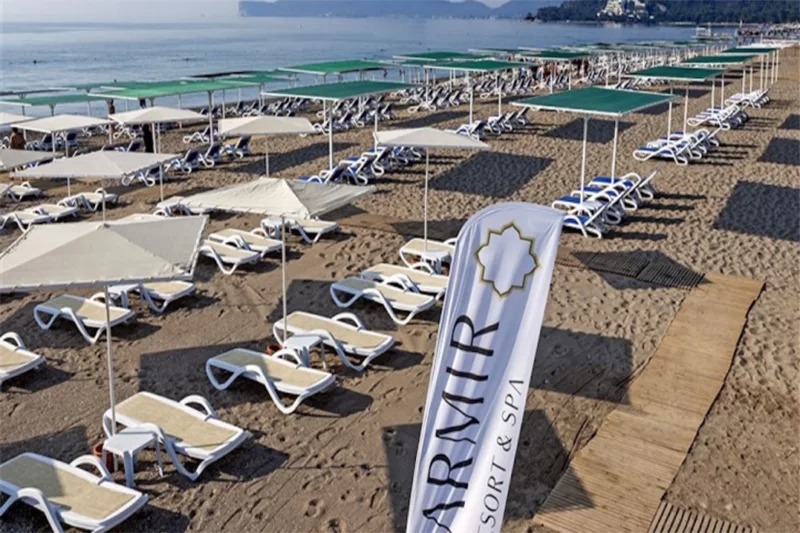 Karmir Resort & Spa