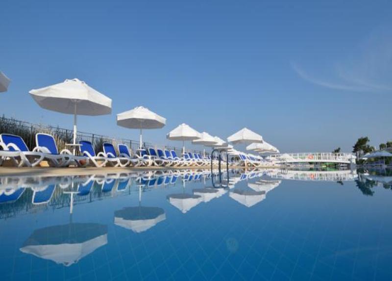 La Blanche Island Hotel