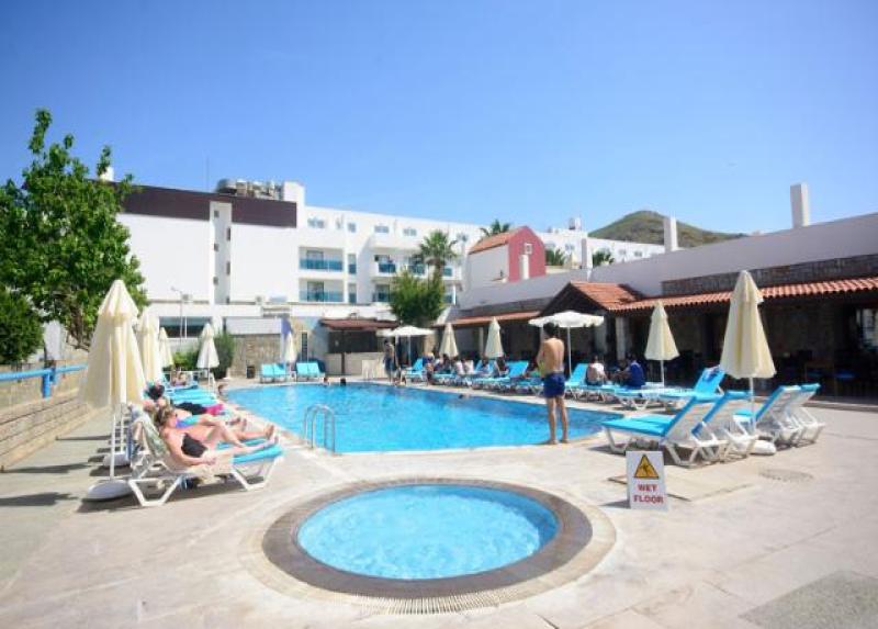 Tiana Beach Hotel