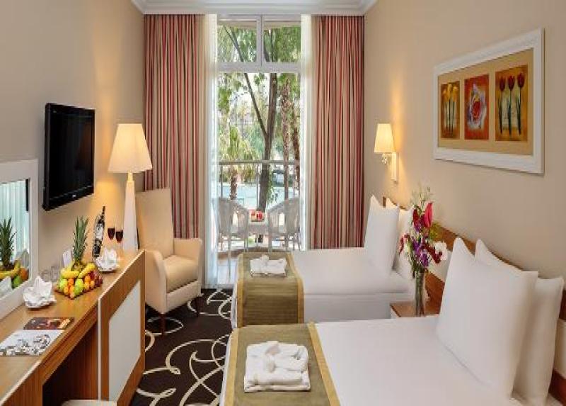 Dobedan World Palace Hotel (Ex Brand Alva Donna Hotels ) 