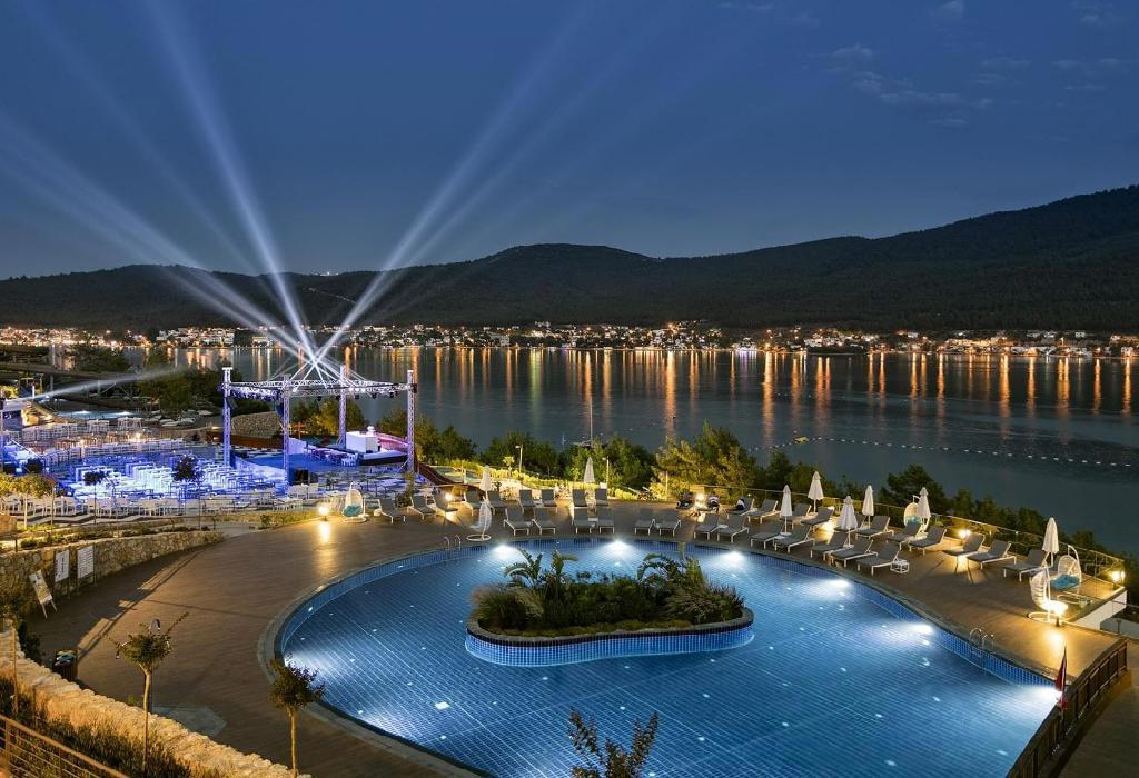 Titanic Luxury Collection Bodrum