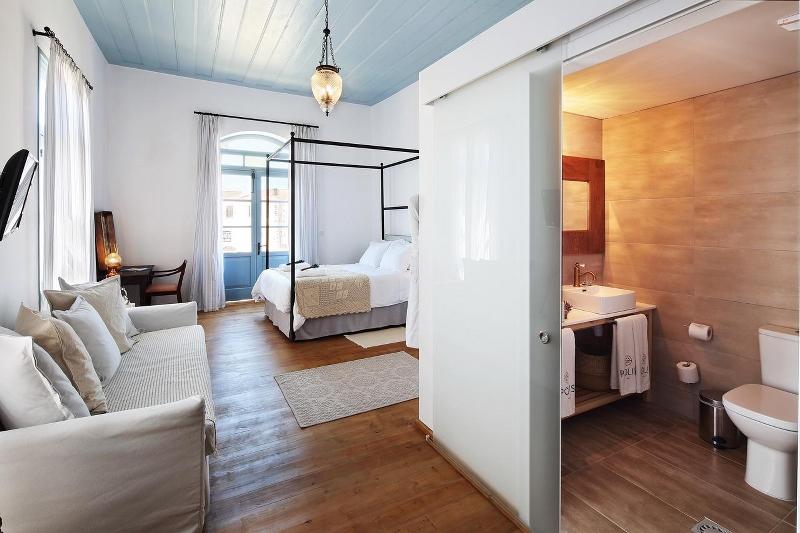 Polis 1097 by Louis Hotels
