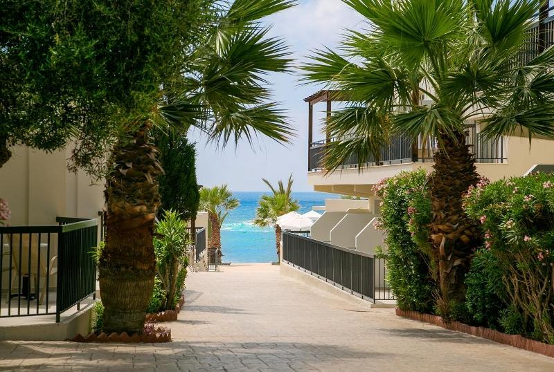 Hotel Louis Paphos Breeze