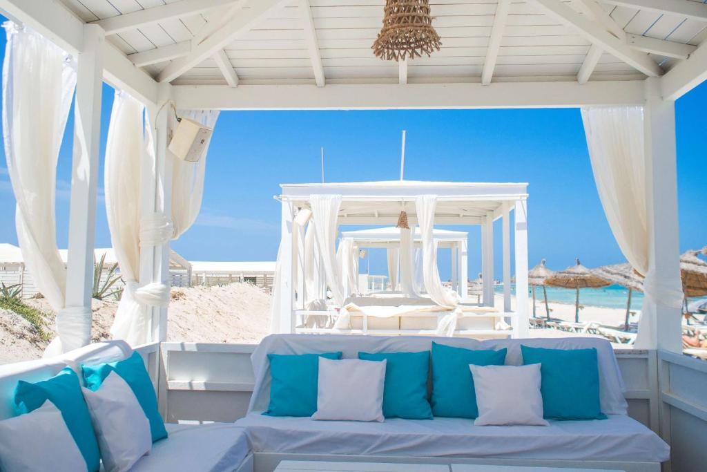 Radisson Blu Palace Resort and Thalasso