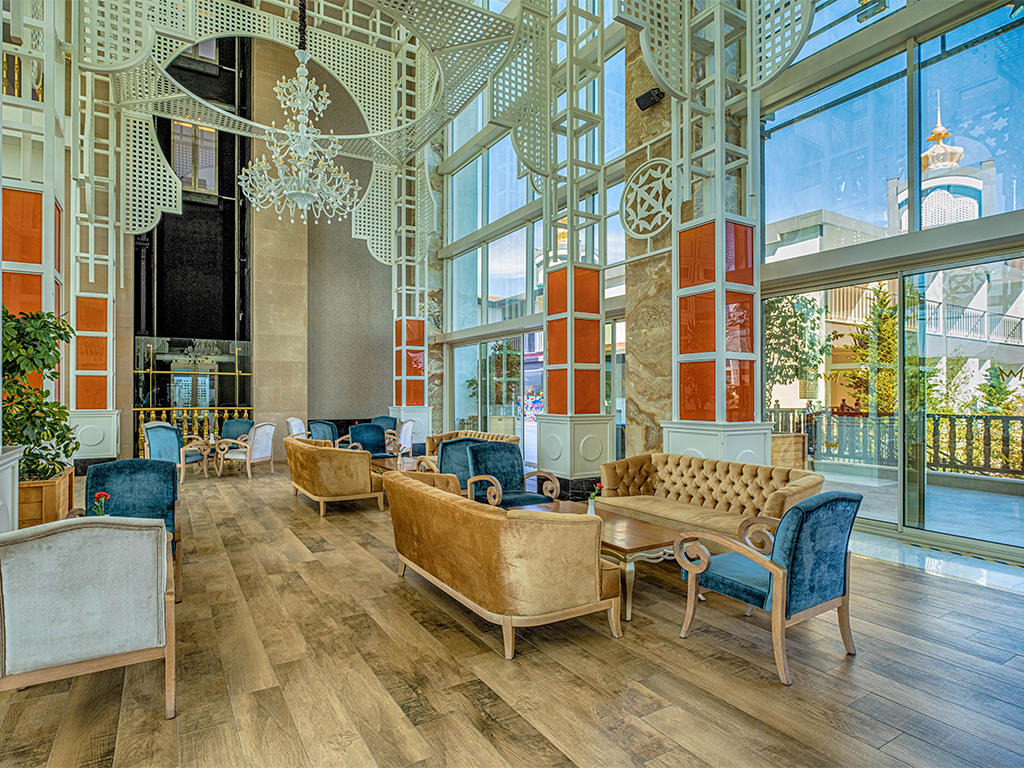 Well Palace Side Hotel