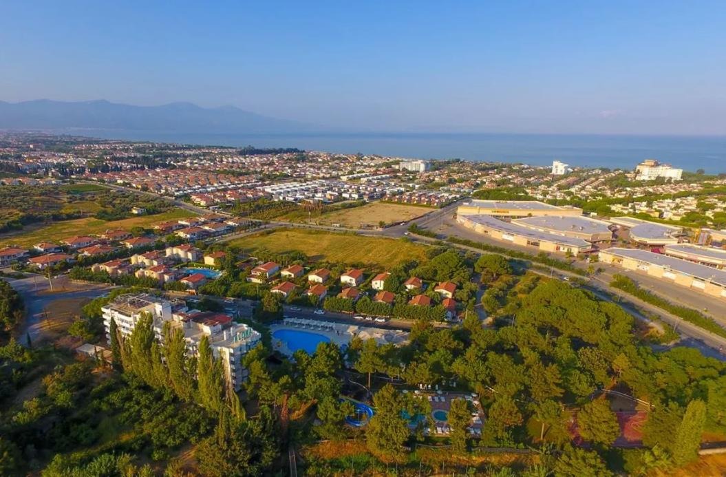 Flora Suites Hotel