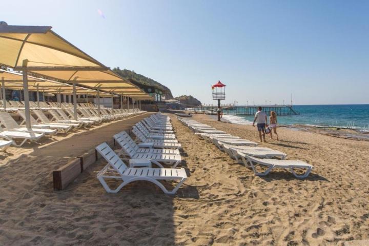 Beach Club Doganay Hotel