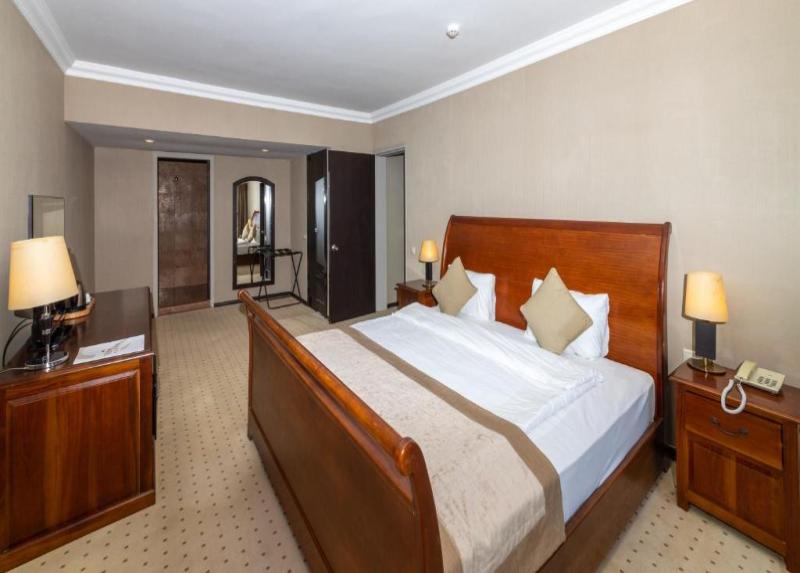 Faros Premium Beach Hotel