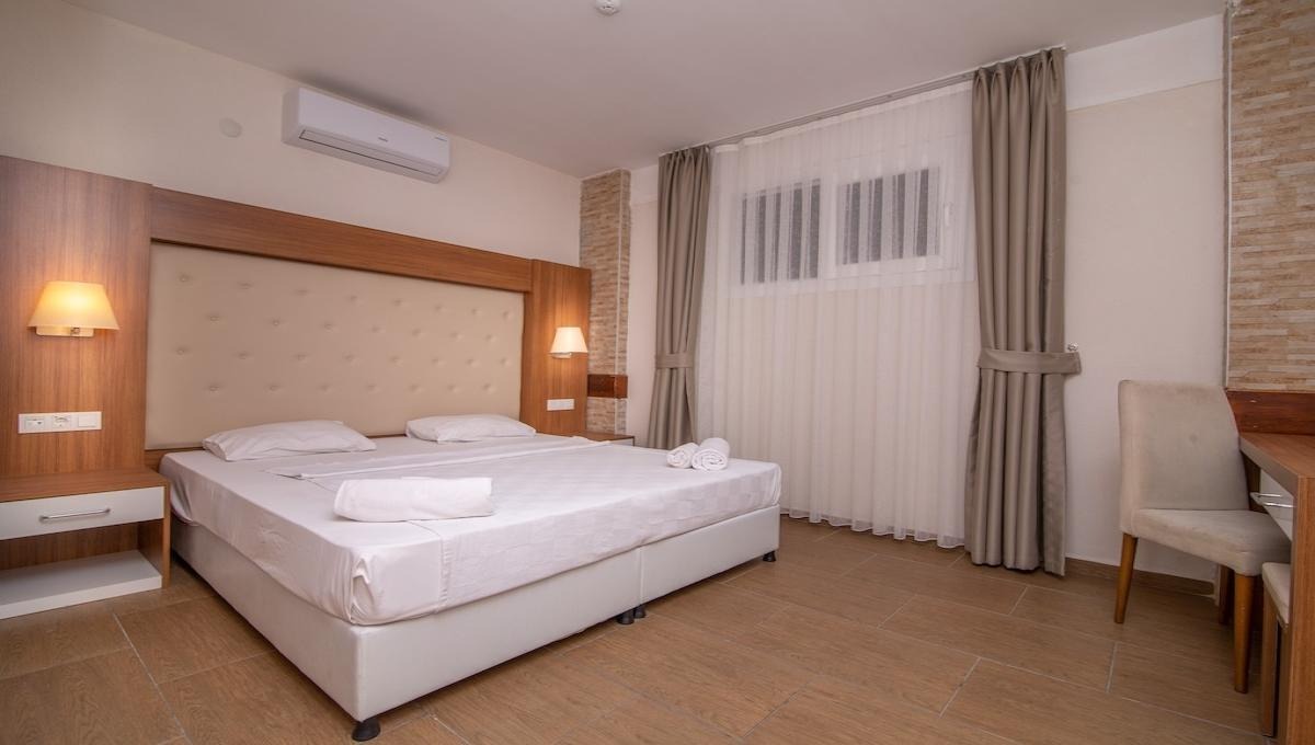 Ponz Hotel