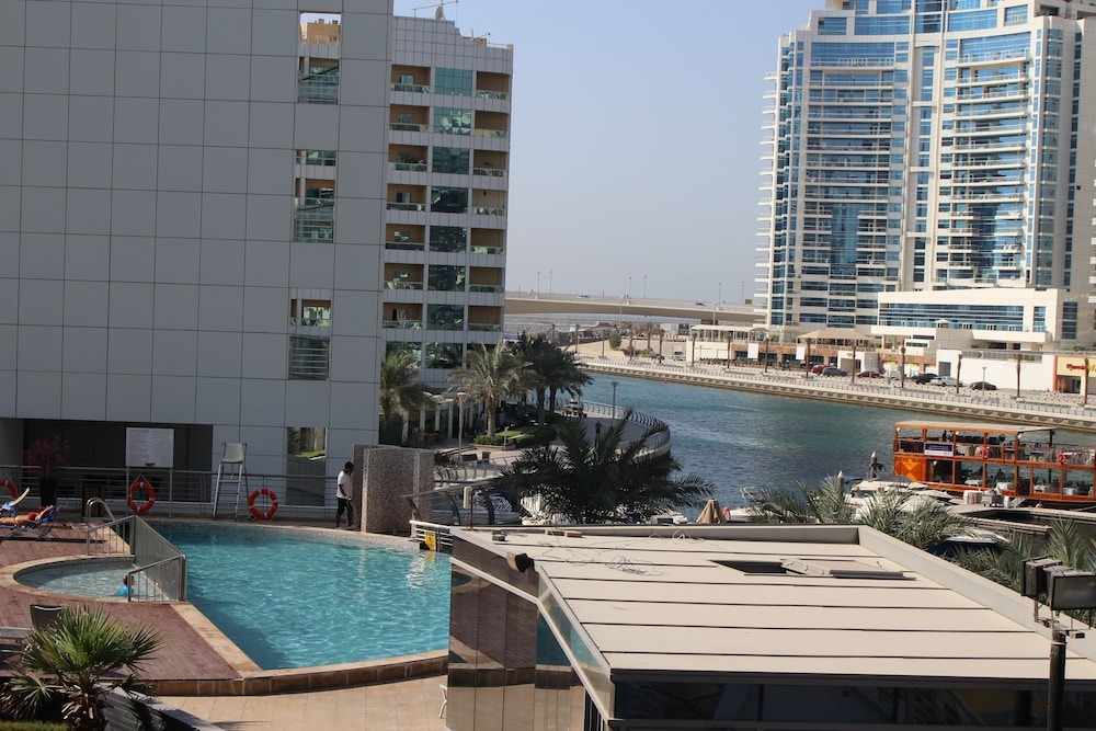 Signature Hotel Apartments & Spa Marina