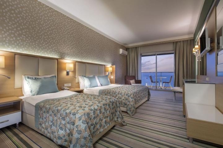 Hotel Royal Garden Beach