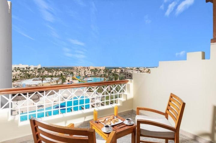 Hotel Royal Lagoons Aqua Park Resort and Spa