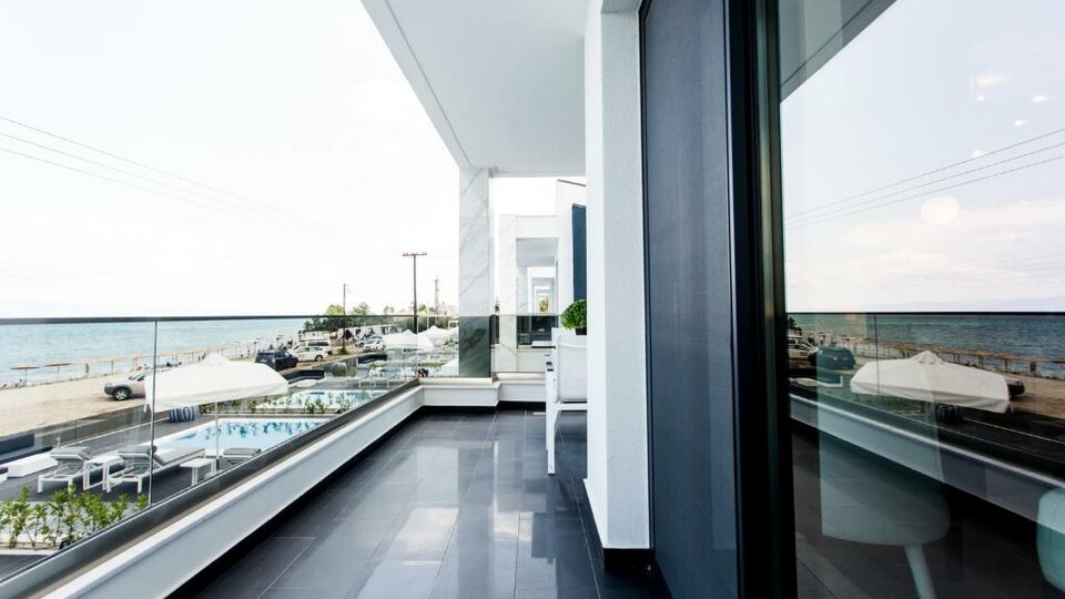 Crystal Villas and Suites
