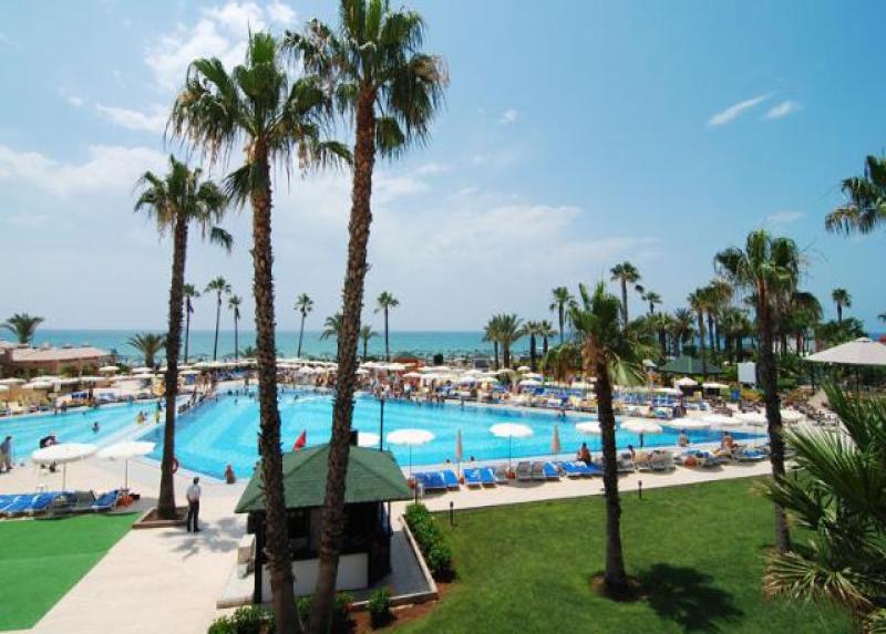 Adora Hotel & Resort Hotel