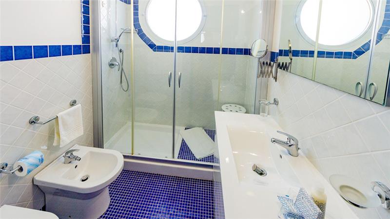 Astro Suite Hotel