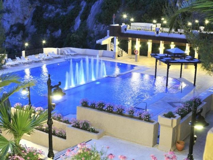 Ladonia Hotels Adakule