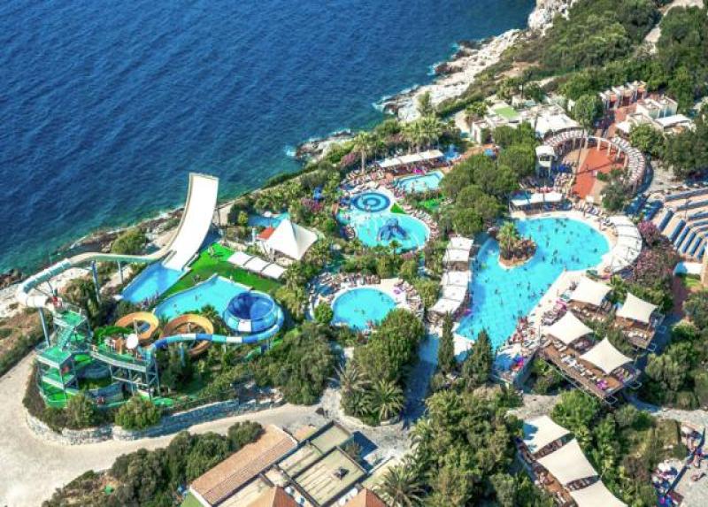 Pine Bay Holiday Resort Hotel