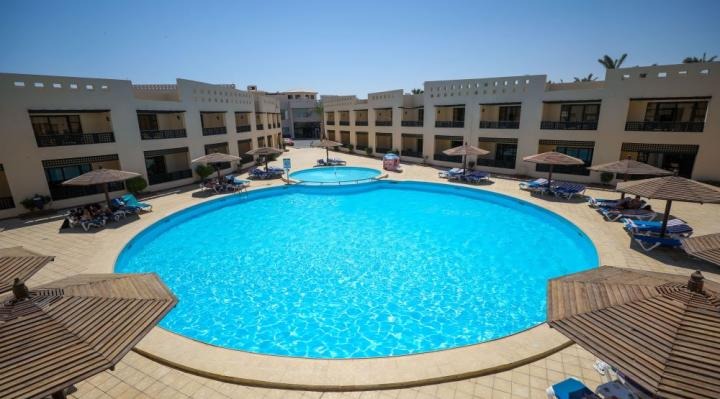 Blend Club Aqua Resort Hotel