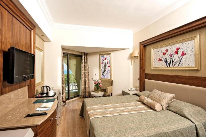 Side Star Resort Hotel