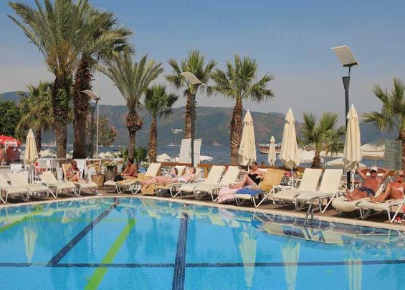 Cettia Beach Resort Hotel