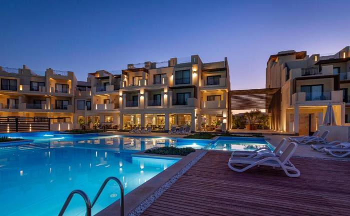 Creek Hotel and Residence