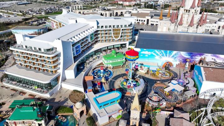 The Land of Legends - Nickelodeon Hotel