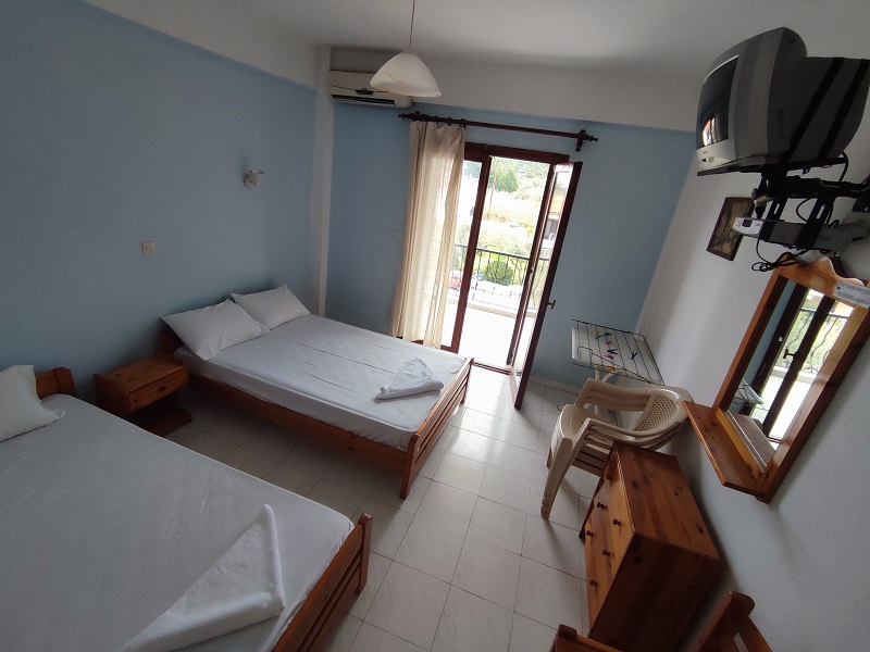 Vila Karatasos 1