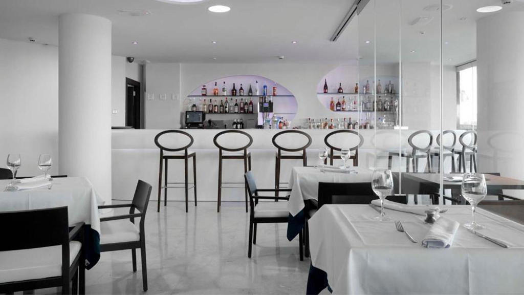 Villa Del Mar Family Gourmet
