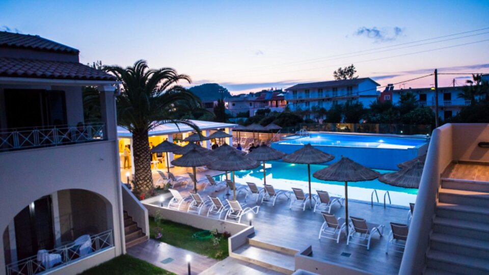 Amour Holiday Resort