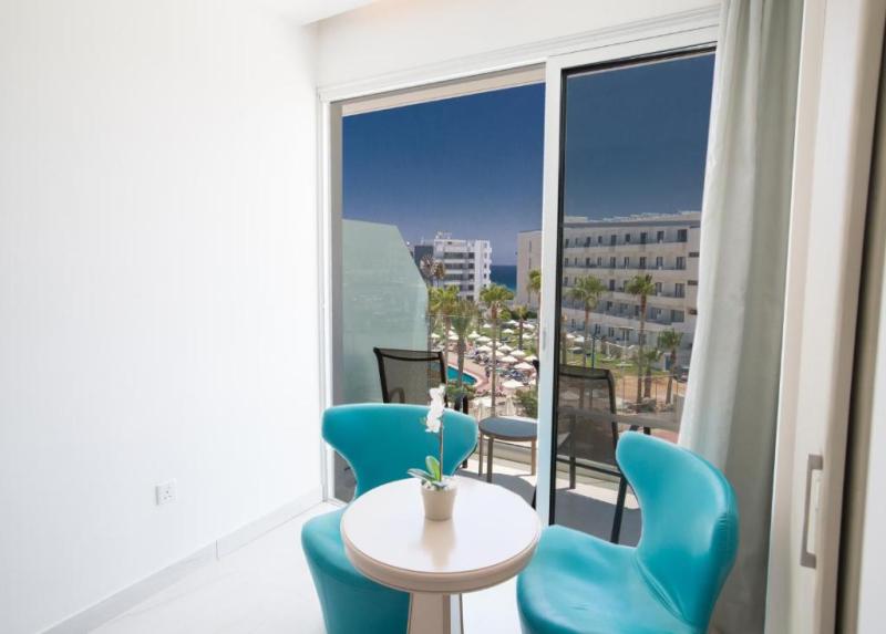 Tsokkos Beach Hotel