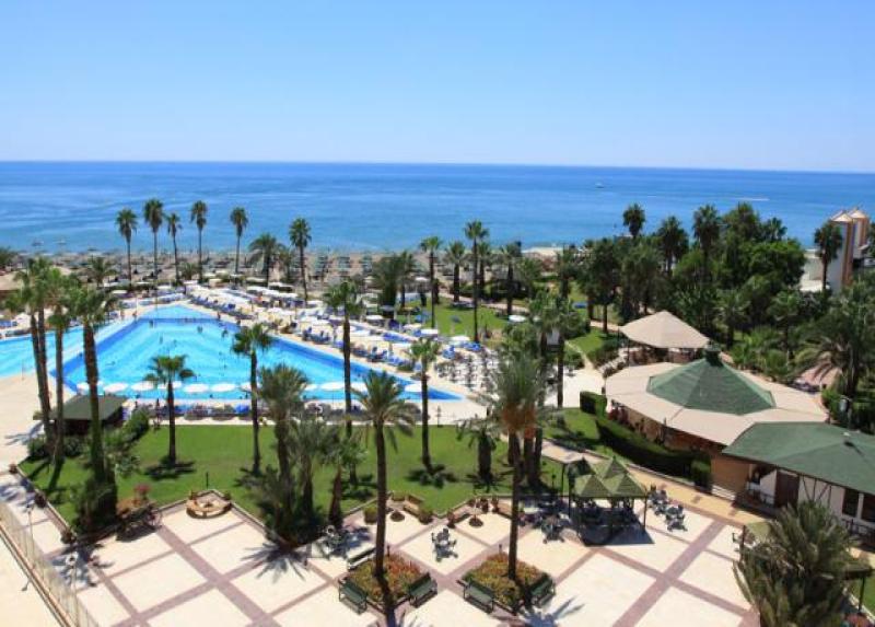 Adora Hotel & Resort Hotel