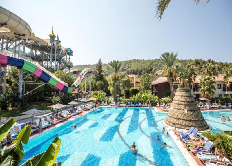 Aqua Fantasy Aquapark Hotel
