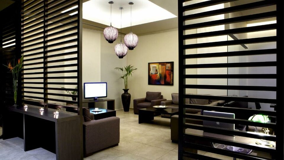 Mouikis Hotel