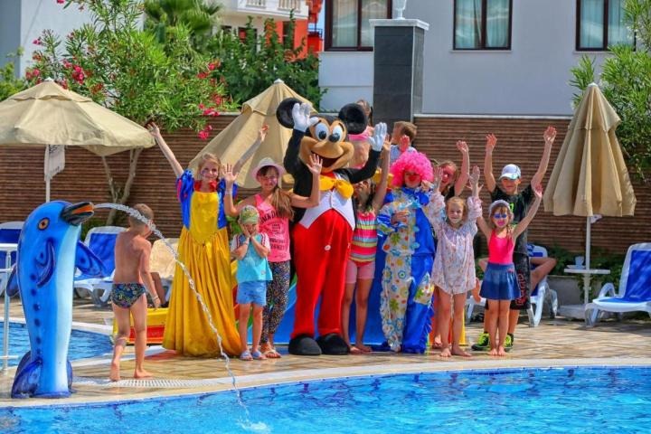 Blue Wave Suite Hotel