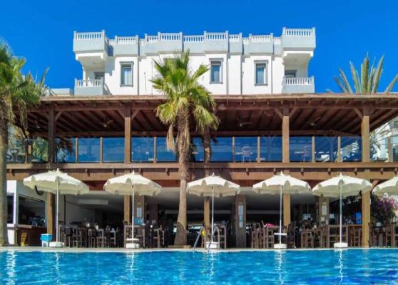 Smart Holiday Hotel