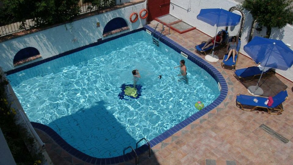 Golden Beach Hotel