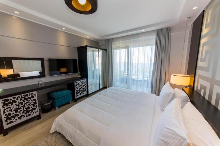 Hotel Demi