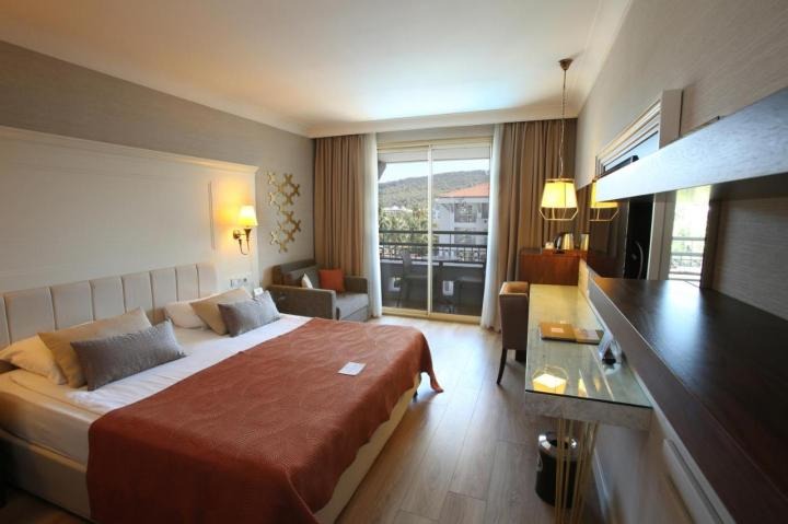 Fame Residence Kemer & Spa Hotel