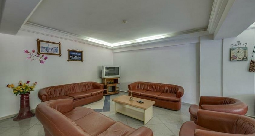 Grand Nett Hotel