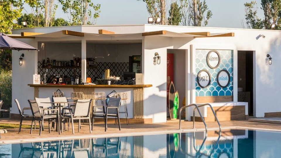 Hotel Mythic Summer