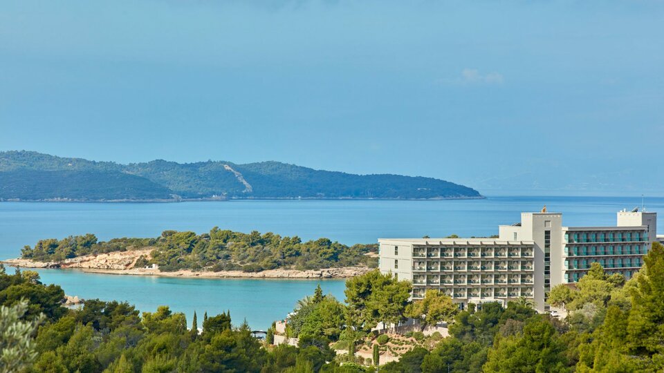 AKS Hinitsa Bay